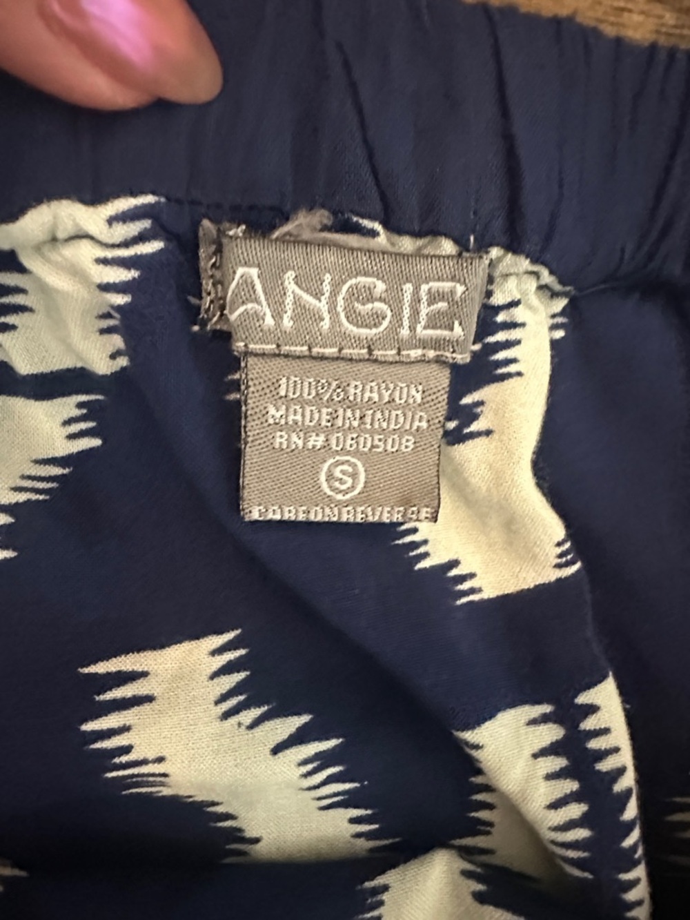 Angie bohemian-inspired navy S maxi skirt with bold ikat and geometric prints. - Picture 3 of 5